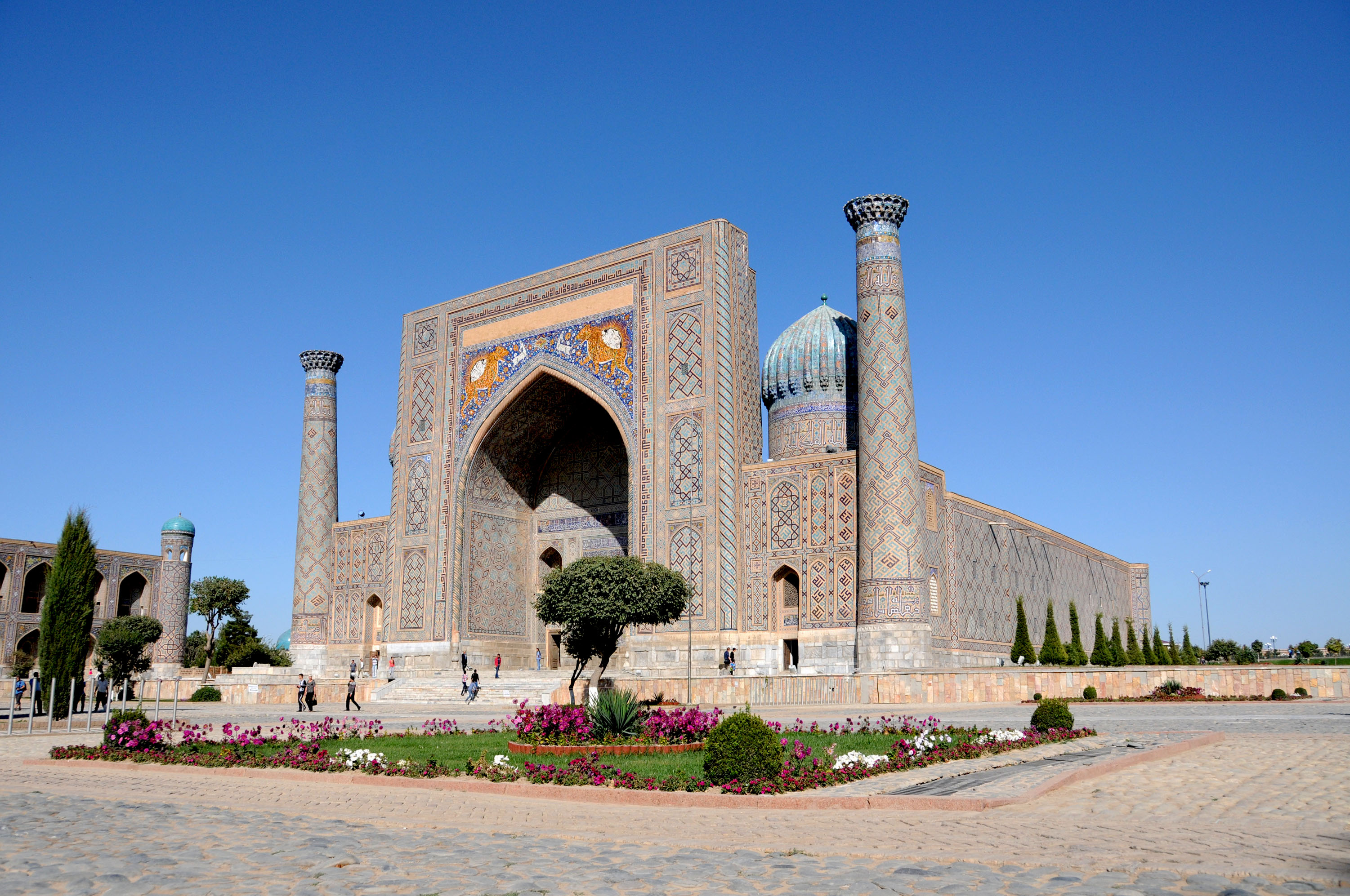 ANJCI ALL OVER | Travelling to Uzbekistan: Reliving my mother's memories